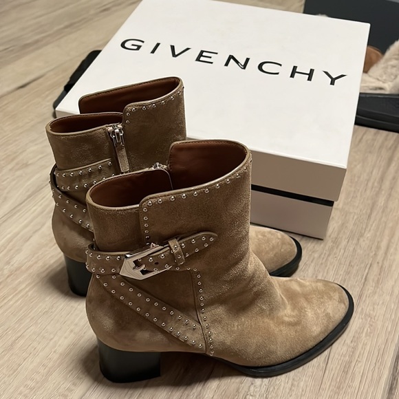 Givenchy Ankle Boots Beige Calf Suede 8.5 - Picture 1 of 16
